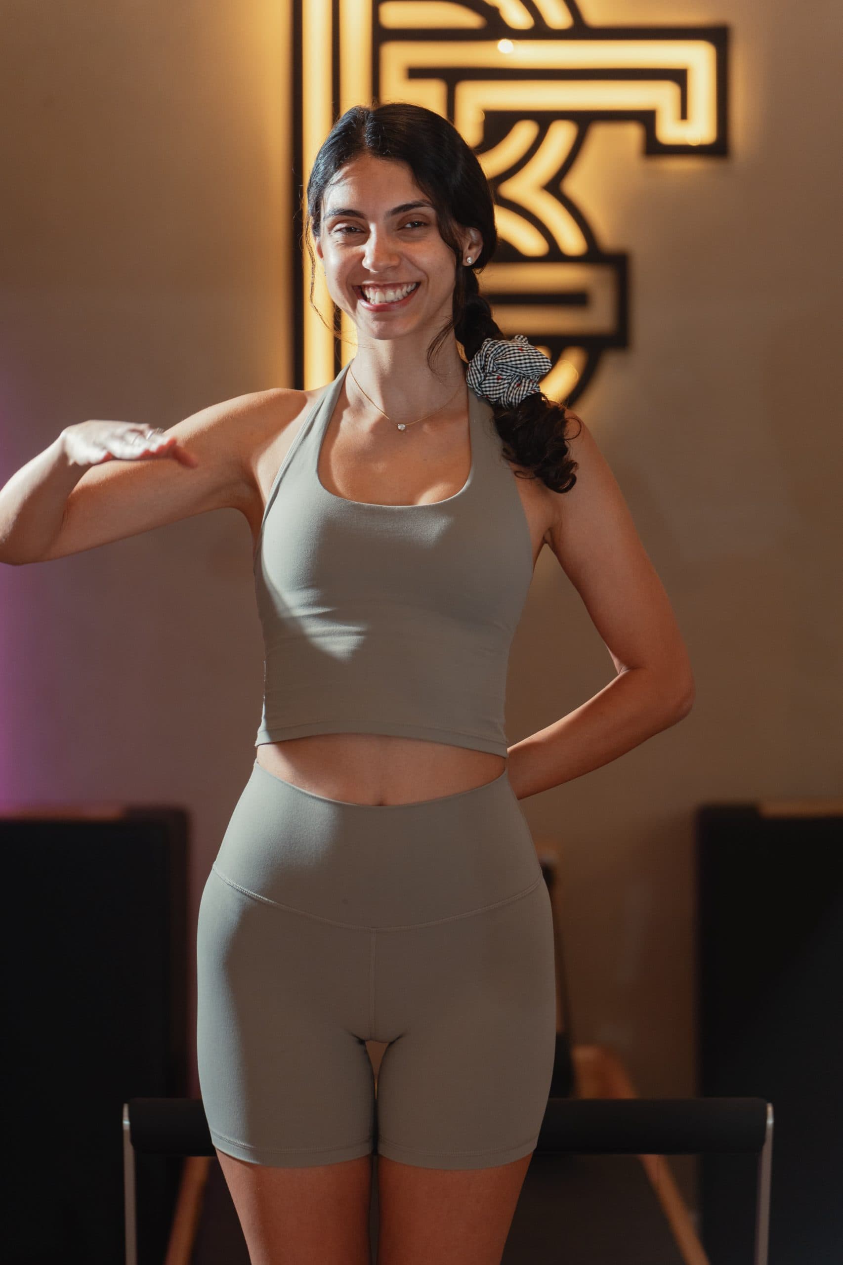 נועה פלג